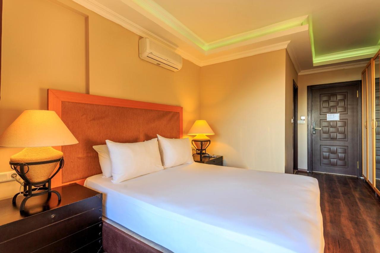 Manaspark Deluxe Hotel Öludeniz Exteriör bild